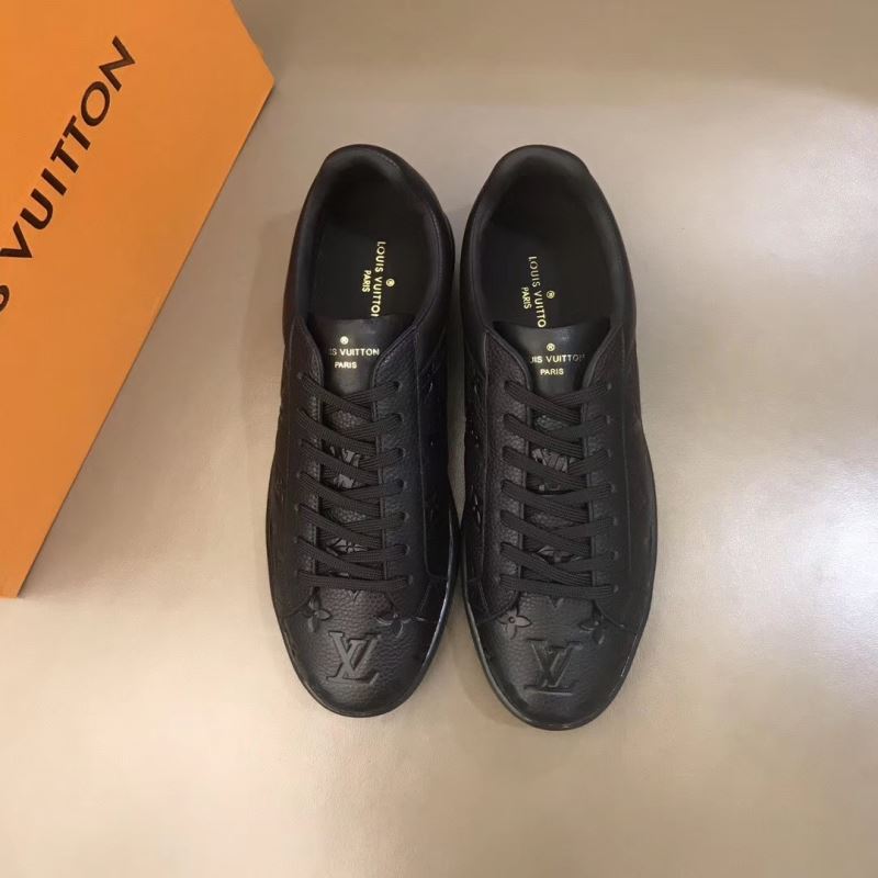 l**is V*t*n sneakers